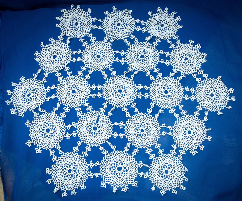 Салфетка «Снежинка».Автор Артюх Г.И.