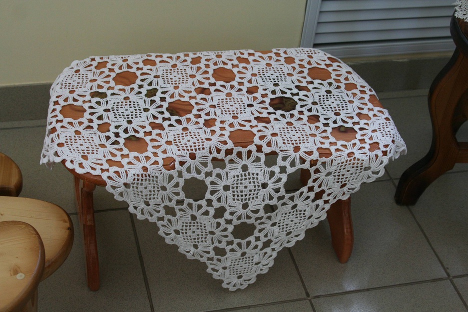 Ажурный квадрат.Автор Артюх Г.И.