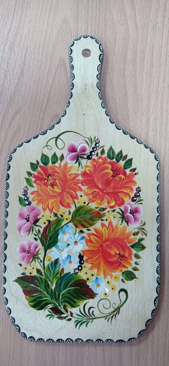 Разделочная доска «Цветущий сад».Автор Урясова Л.Б.